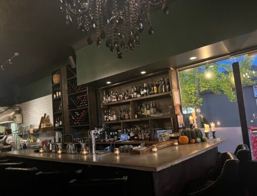 Handsome Dave’s Neighbourhood Bar